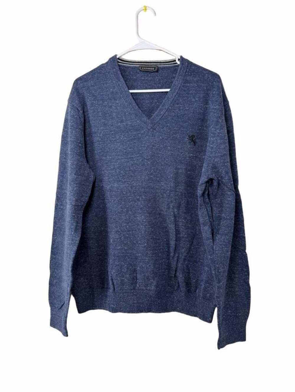 Express Men Cotton Nep Knit Small Lion V-Neck Sweater Navy Blue size large